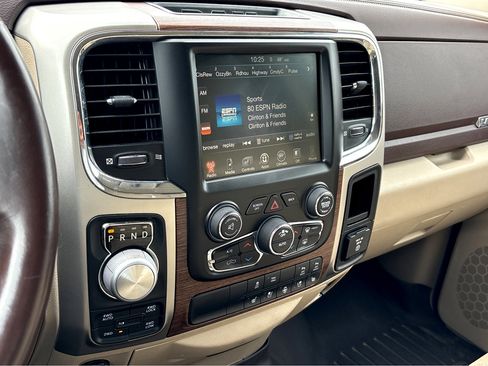 Used 2016 RAM 1500 Laramie w/ Convenience Group image 8