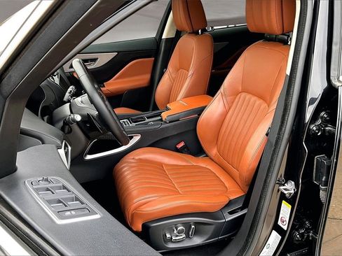 Used 2019 Jaguar F-PACE Portfolio image 26