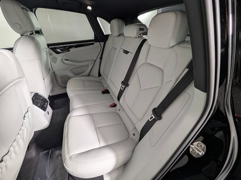 New 2026 Porsche Macan AWD/4WD image 24