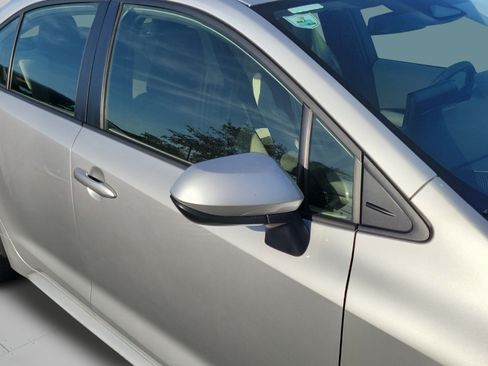 Used 2025 Toyota Corolla LE w/ Convenience Package FWD image 16