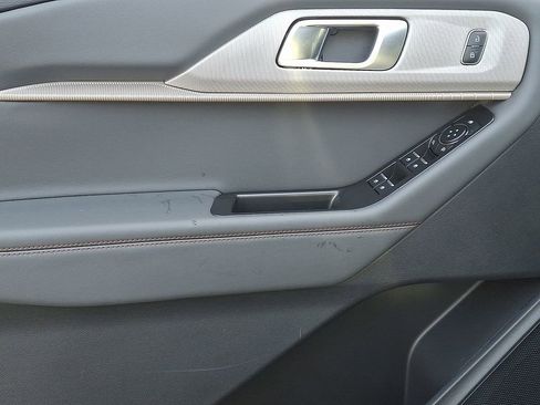 Used 2025 Ford Explorer Active image 13