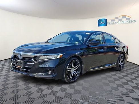 Used 2022 Honda Accord Touring image 3