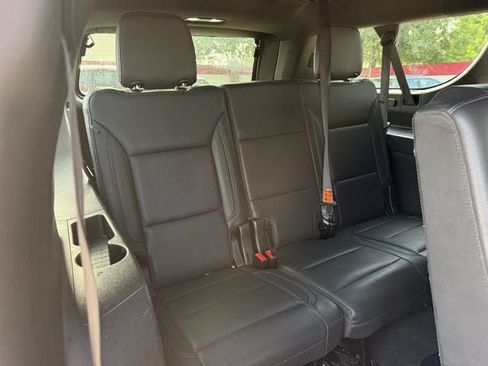 Used 2021 Chevrolet Suburban LT RWD image 33