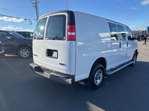 Used 2022 GMC Savana 2500 w/ Driver Convenience Package image 5