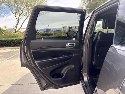 Used 2019 Jeep Grand Cherokee Limited w/ Trailer Tow Group IV image 11