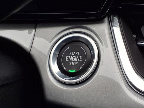 New 2026 Chevrolet Trax LT FWD image 19