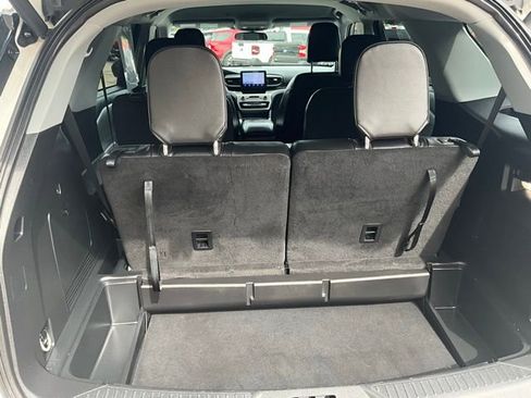 Used 2023 Ford Explorer XLT w/ Equipment Group 202A RWD image 12