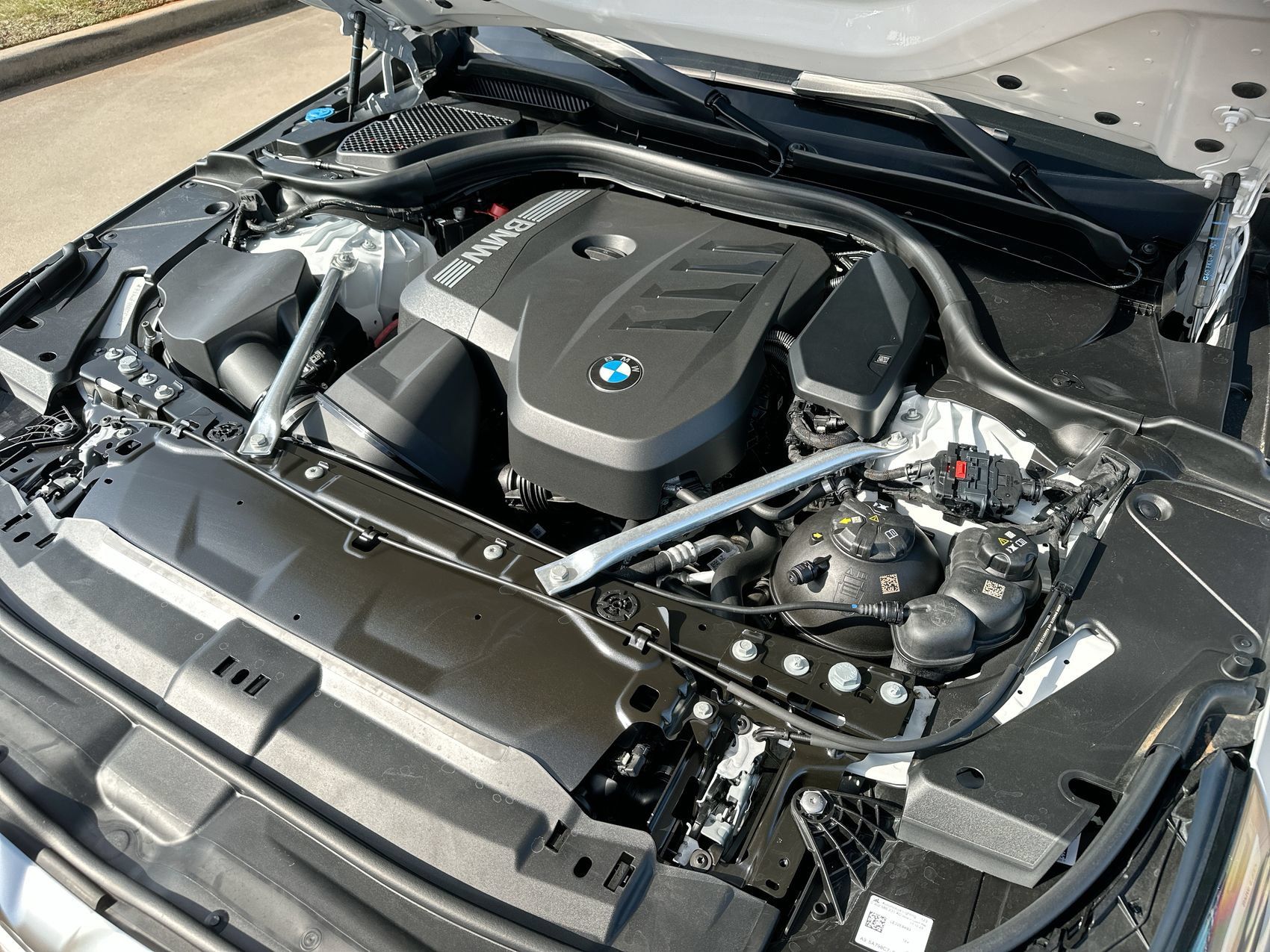 Used 2024 BMW 530i w/ Convenience Package RWD image 26