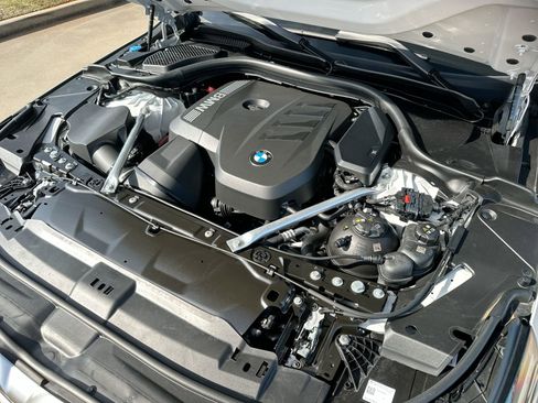 Used 2024 BMW 530i w/ Convenience Package image 26