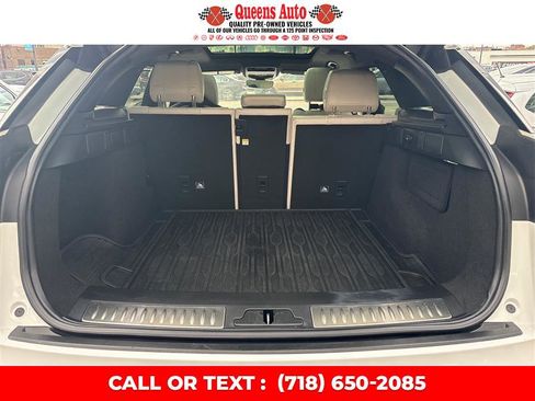 Used 2019 Land Rover Range Rover Velar R-Dynamic SE image 14