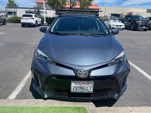 Used 2017 Toyota Corolla SE w/ SE Premium Package FWD image 12