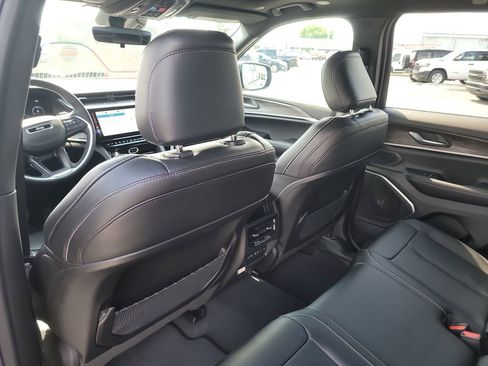 New 2026 Jeep Grand Cherokee Limited w/ Limited Altitude Package RWD image 12
