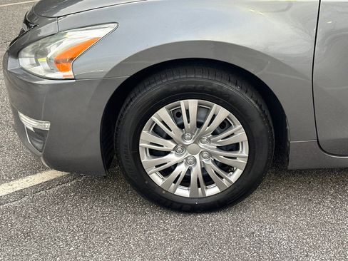 Used 2015 Nissan Altima 2.5 S w/ Power Driver Seat Package image 9