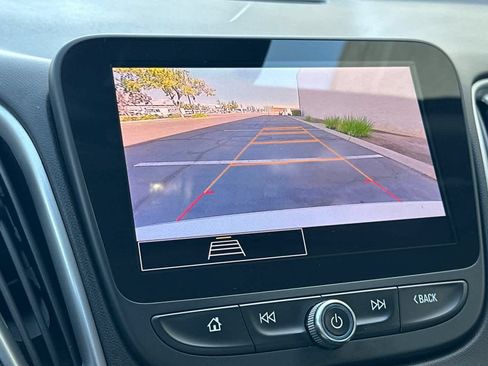 Used 2025 Chevrolet Malibu LT FWD image 19