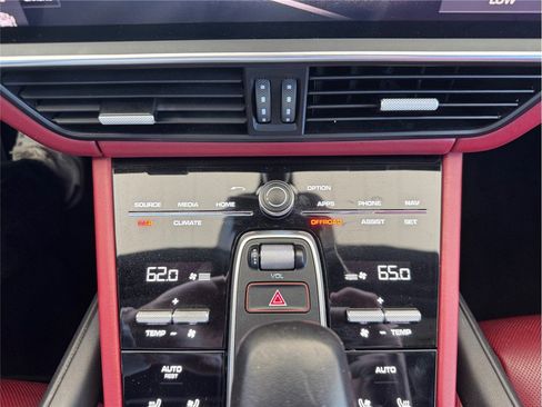 Used 2019 Porsche Cayenne Turbo AWD/4WD image 33