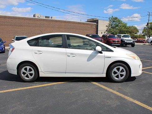 Used 2013 Toyota Prius Two FWD image 5