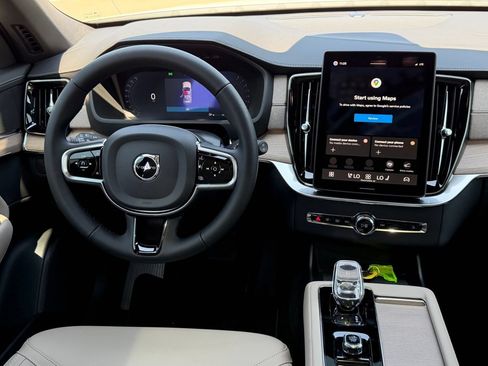 New 2026 Volvo XC90 B5 Core AWD/4WD image 10