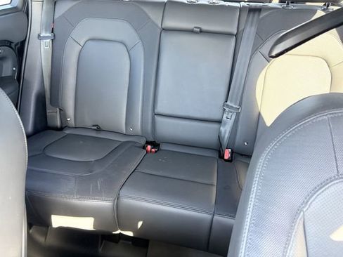 Used 2024 Land Rover Defender 110 X-Dynamic SE image 9