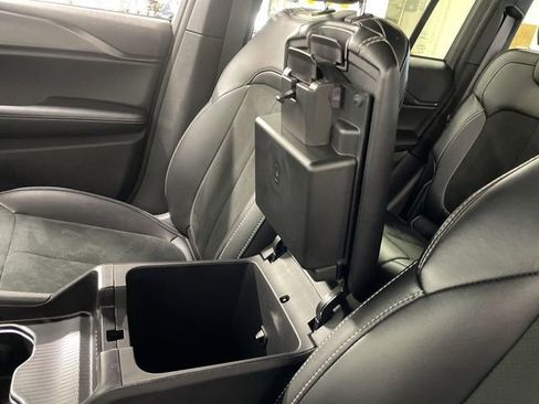 Used 2024 Jeep Grand Cherokee Altitude image 21