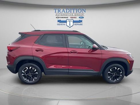 Used 2022 Chevrolet TrailBlazer LT w/ Driver Confidence Package AWD/4WD image 5