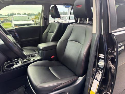 Used 2024 Toyota 4Runner TRD Off-Road Premium w/ Off Road Premium Plus Package AWD/4WD image 18
