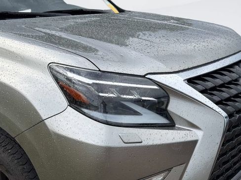 Used 2023 Lexus GX 460 Premium w/ Premium Package AWD/4WD image 4