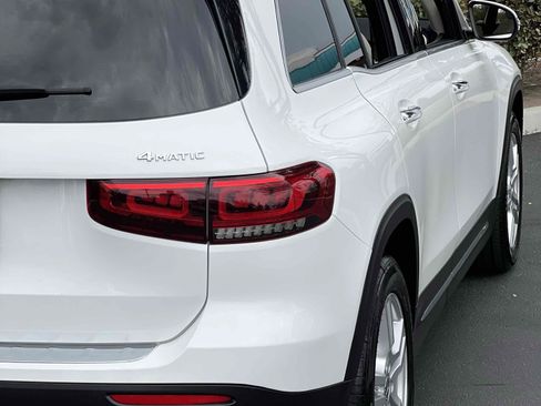 Used 2020 Mercedes-Benz GLB 250 4MATIC image 24