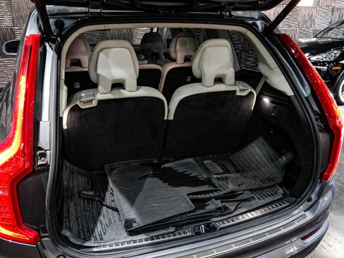 Used 2017 Volvo XC90 T6 Momentum w/ Convenience Package AWD/4WD image 56
