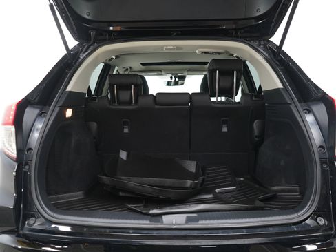 Used 2021 Honda HR-V Touring image 18