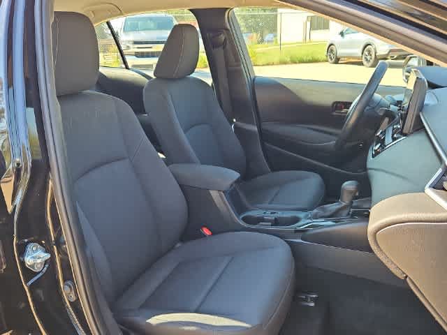 Used 2025 Toyota Corolla LE FWD image 18