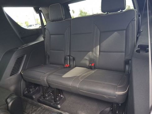 Used 2025 Chevrolet Tahoe Premier RWD image 17