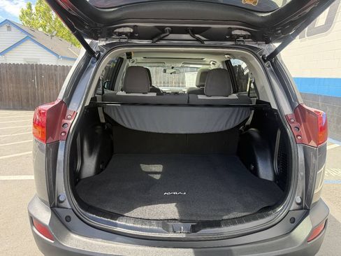 Used 2015 Toyota RAV4 XLE FWD image 15
