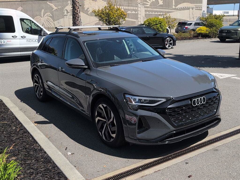 Used 2024 Audi Q8 e-tron Premium Plus AWD/4WD image 4