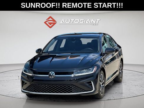 Used 2025 Volkswagen Jetta SE FWD image 1