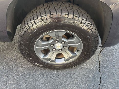 Used 2018 Chevrolet Tahoe LT w/ Off-Road Package AWD/4WD image 42