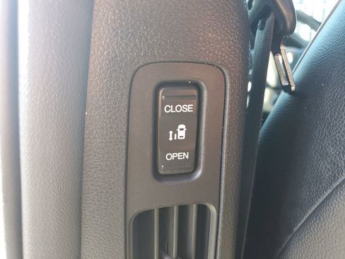 Used 2023 Honda Odyssey Elite image 19