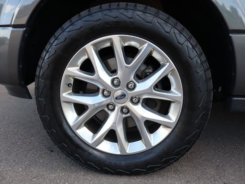 Used 2015 Ford Expedition Limited w/ Equipment Group 301A AWD/4WD image 43