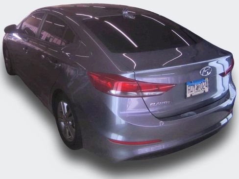 Used 2018 Hyundai Elantra Value Edition FWD image 6
