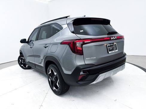 Certified 2026 Kia Seltos EX image 2