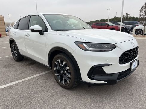 Certified 2026 Honda HR-V EX-L image 4