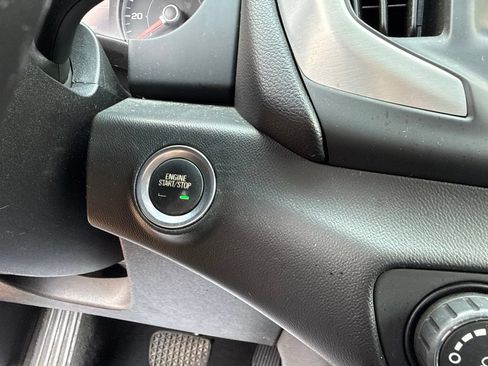 Used 2018 GMC Terrain SLE FWD image 32