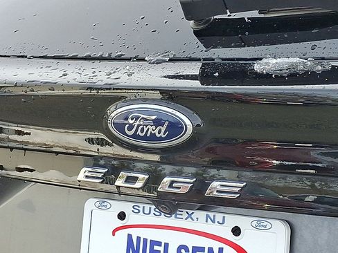 Certified 2024 Ford Edge SEL image 24