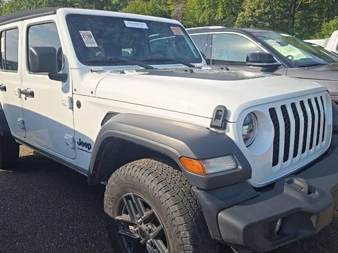 Used 2024 Jeep Wrangler Unlimited Sport AWD/4WD image 2