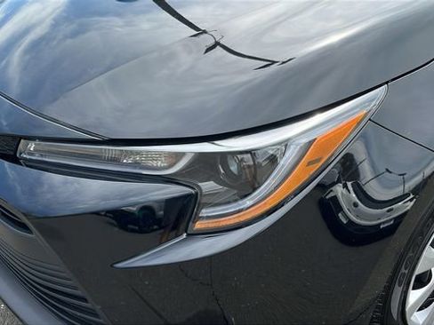 Used 2024 Toyota Corolla LE image 7