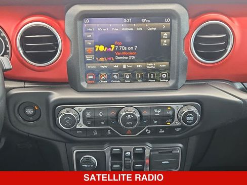 Used 2021 Jeep Gladiator Rubicon AWD/4WD image 29