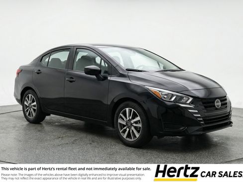 Used 2025 Nissan Versa SV image 1