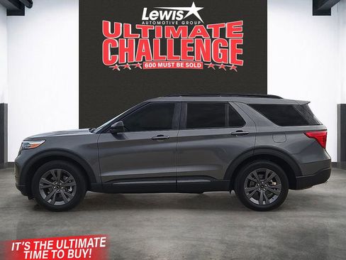 Used 2023 Ford Explorer XLT w/ Equipment Group 202A image 2