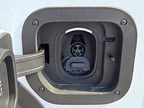 New 2025 Chevrolet Brightdrop 400 image 11