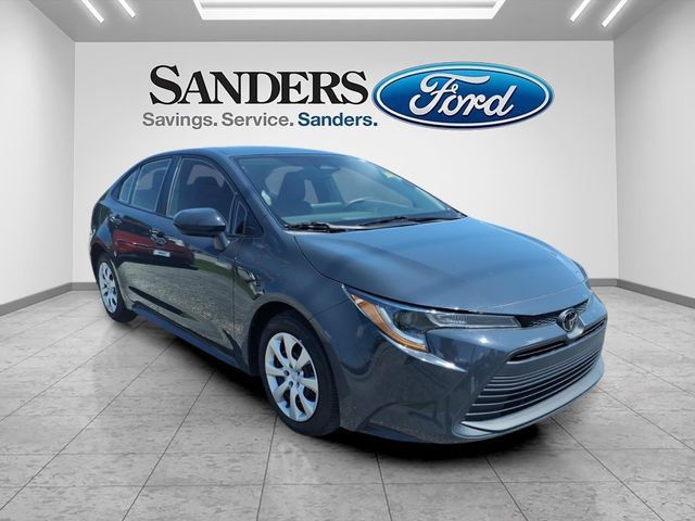 Used 2024 Toyota Corolla LE FWD image 1