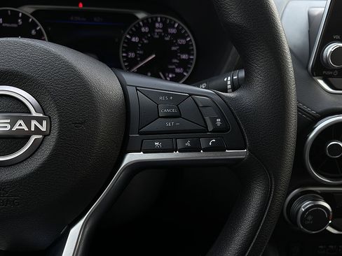 Used 2024 Nissan Sentra SV FWD image 12